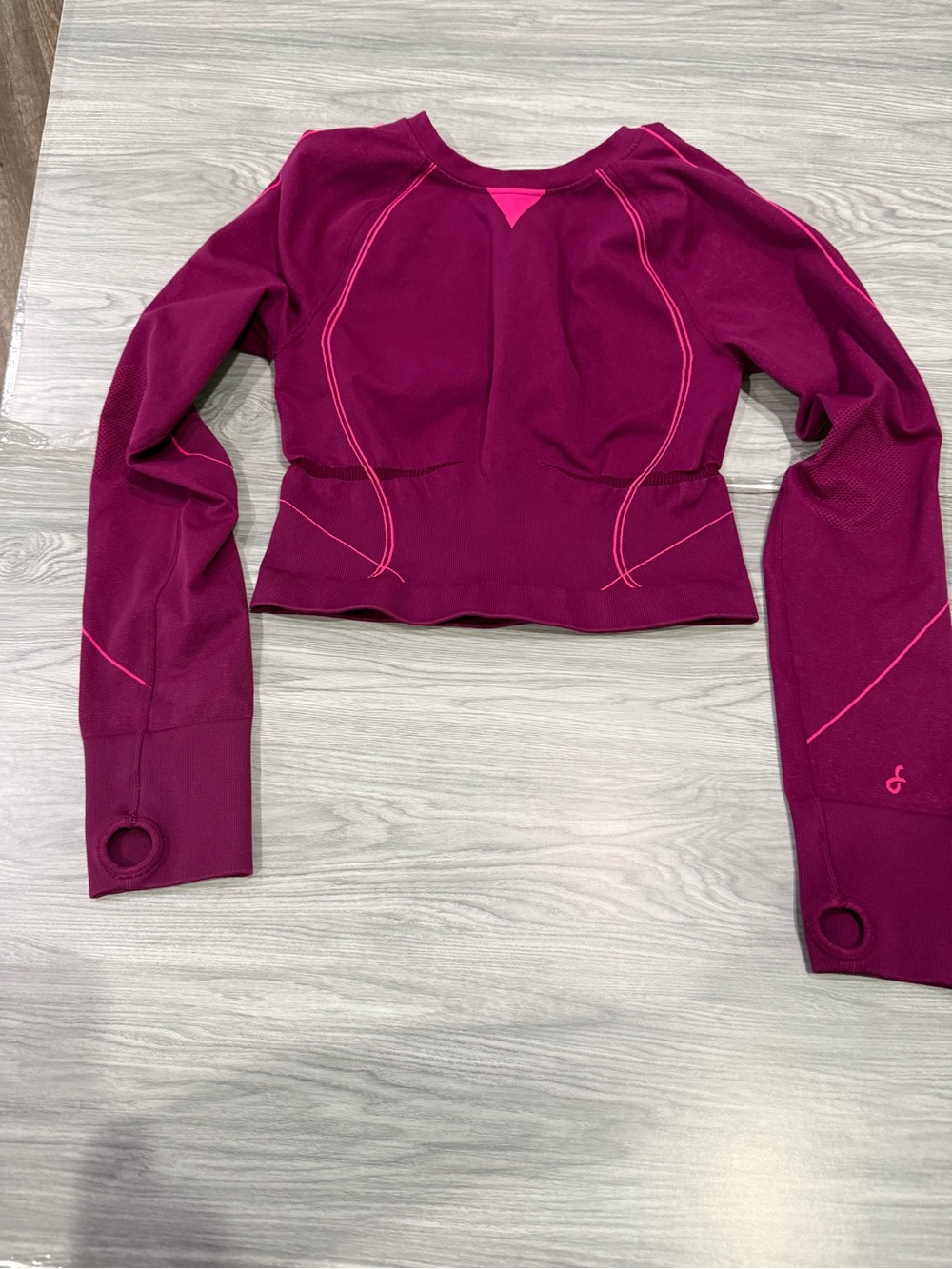 Fanka
PowerBand Resistance Crop Long
Sleeve Top Berry Purple Size Small S 4